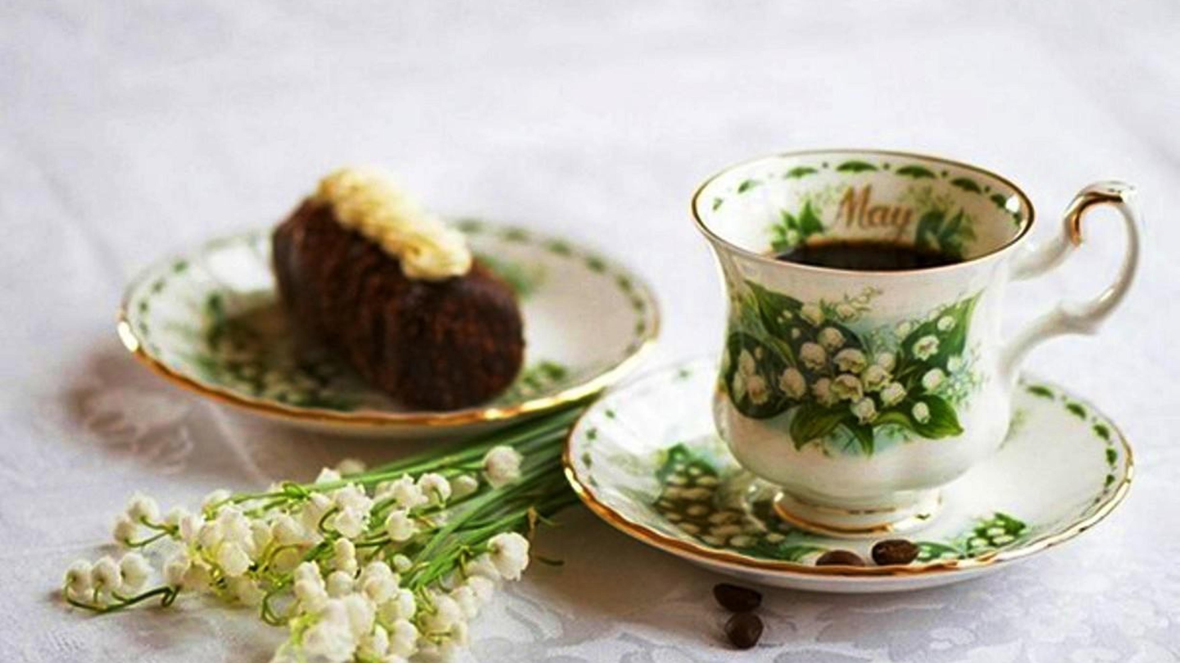 Spring time in a cup of coffee HD wallpaper