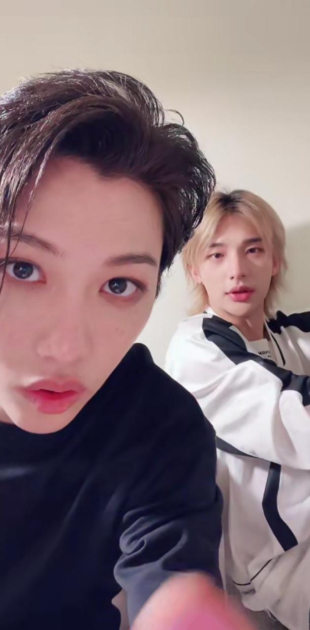 Hyunjin And Felix Wallpapers Wallpaper Cave