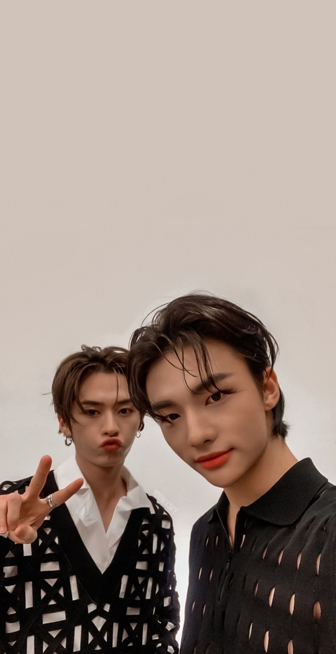 Skz leeknow & hyunjin lockscreen