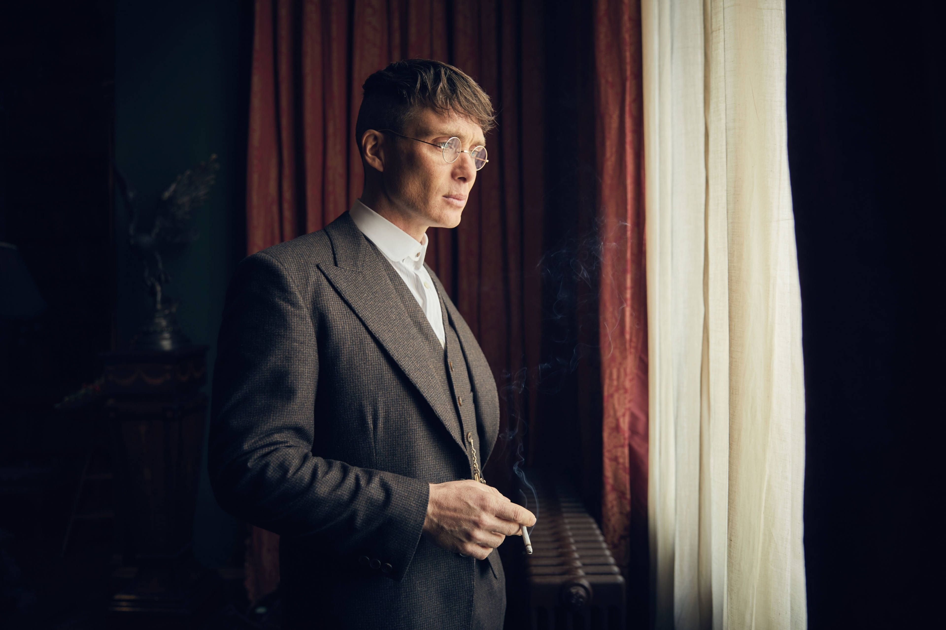 Download Tommy Shelby 4k Glasses Wallpaper