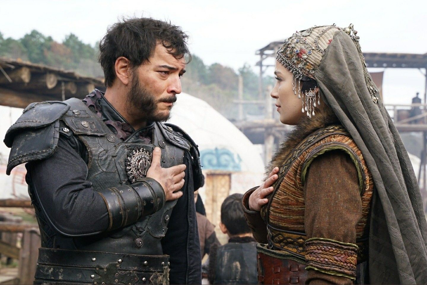 Kuruluş Osman Cerkutay ve Aygul Hatun. Kuruluş osman, Thin models, Curvy celebrities