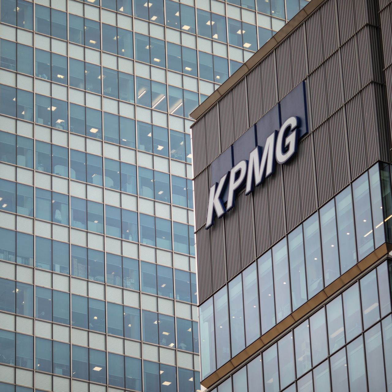 U.S. Watchdog Sanctions KPMG Firms, Audit Professionals