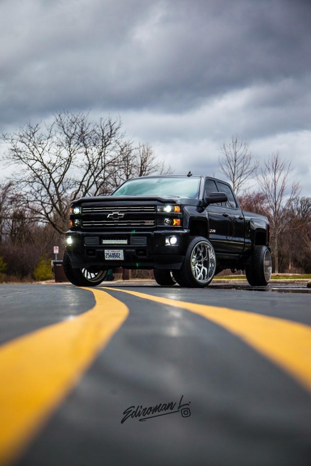Gallery: America's Largest Mail Order Wheel And Tire Company