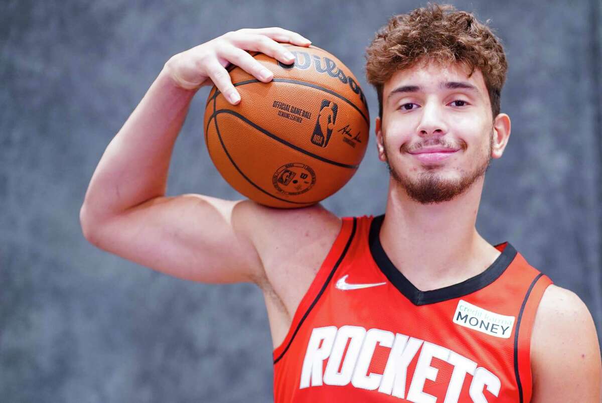 Rookie Alperen Sengun impresses in first scrimmage with Rockets