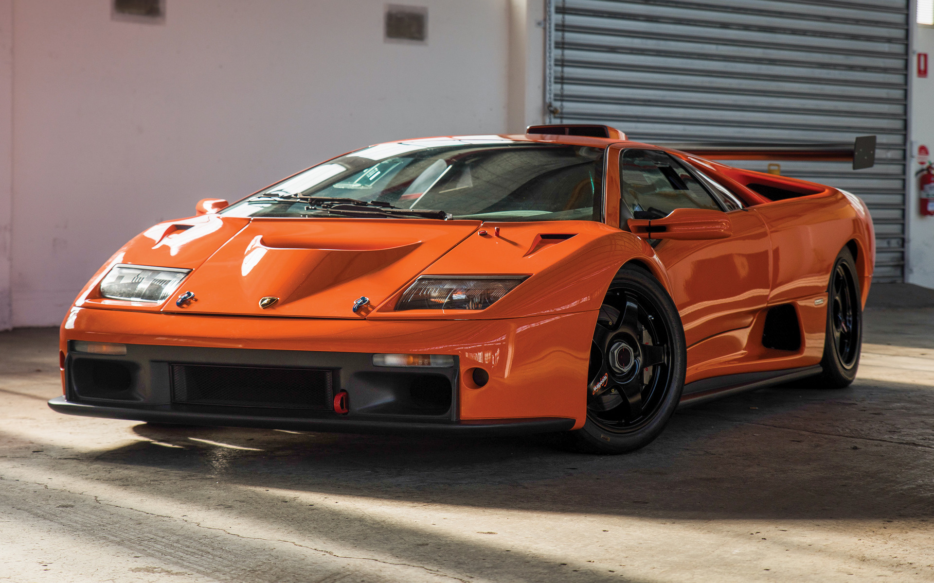 Lamborghini Diablo GTR and HD Image
