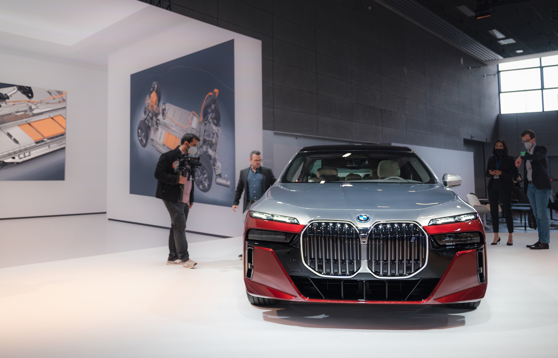 2023 BMW 7 Series and i7 image live from Olympiapark
