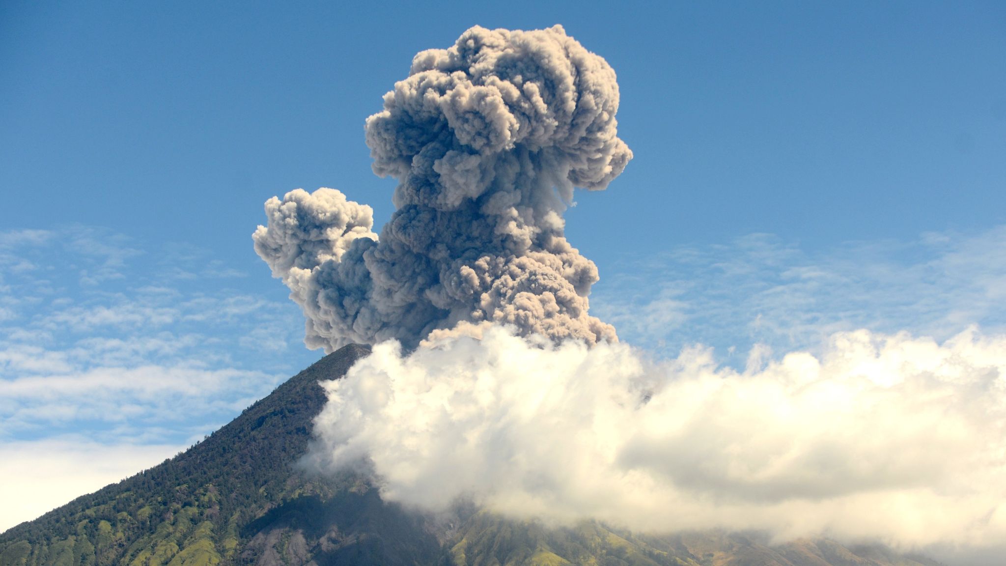 Volcanic eruption 'helped defeat Napoleon', study claims. Science & Tech News