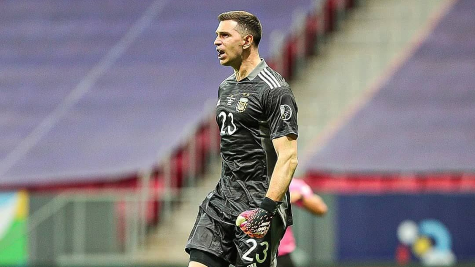 Emiliano Martínez, el héroe que se forjó en el Championship