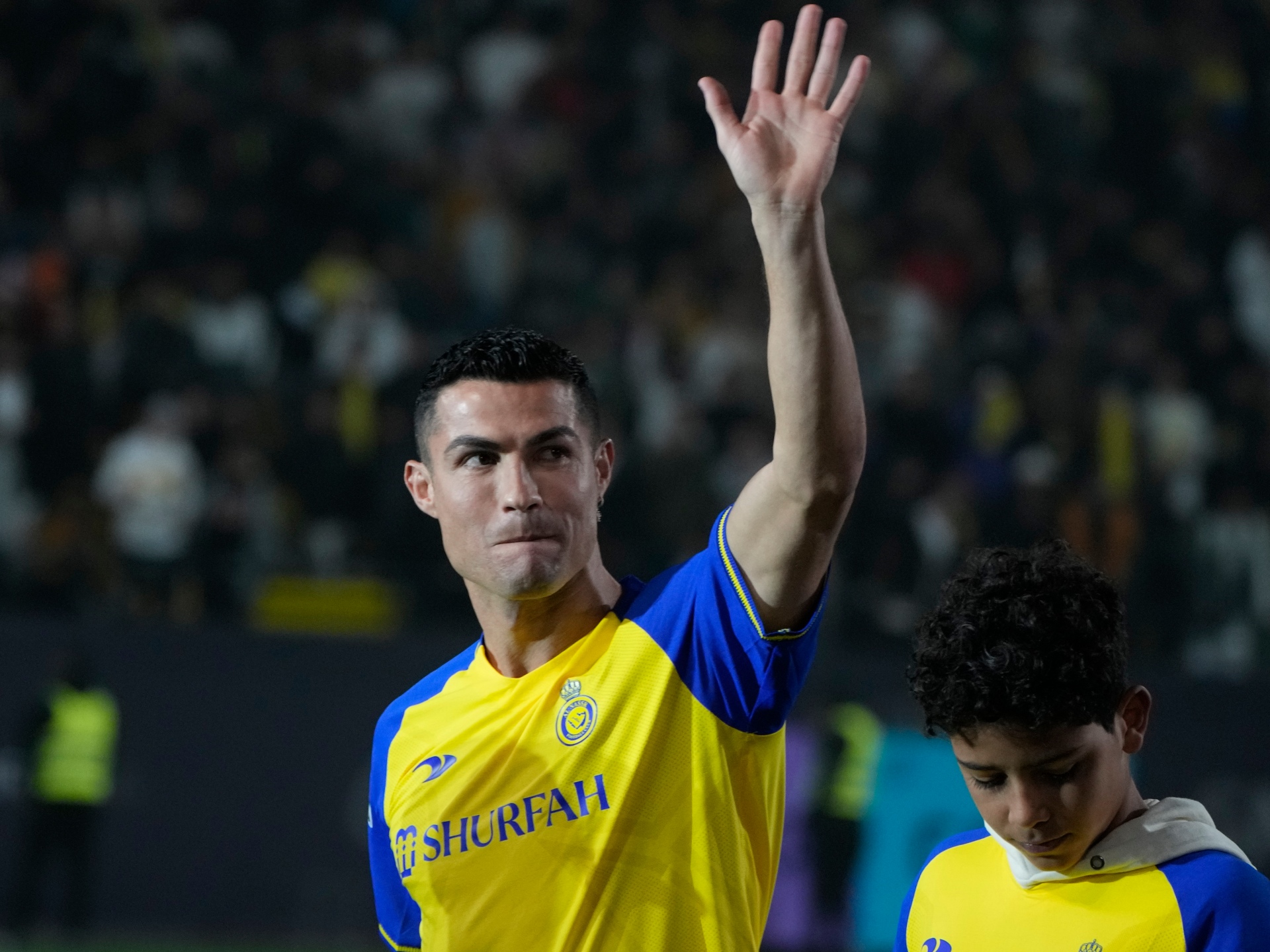 Thousands of Saudi fans cheer as Ronaldo unveiled at Al Nassr
