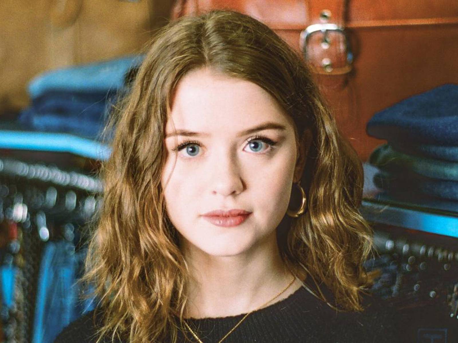 Maisie Peters Wallpapers - Wallpaper Cave