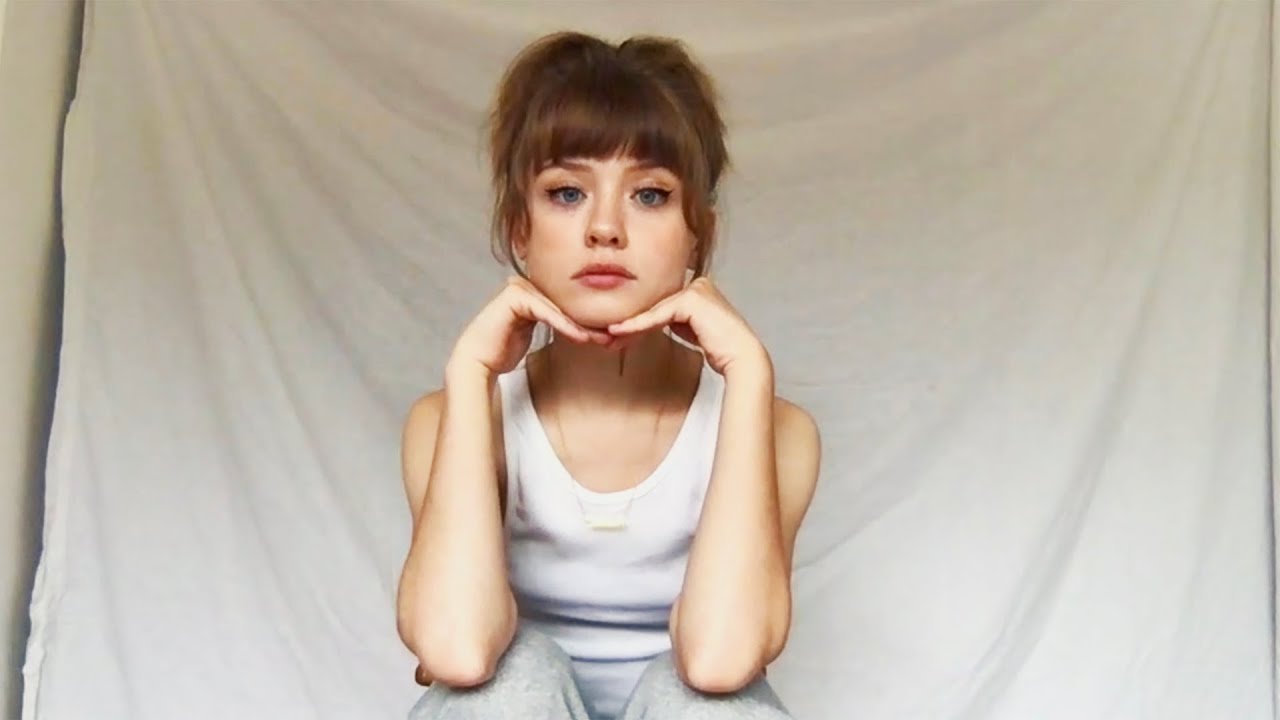 Maisie Peters: Meet the singer who's been snapped up