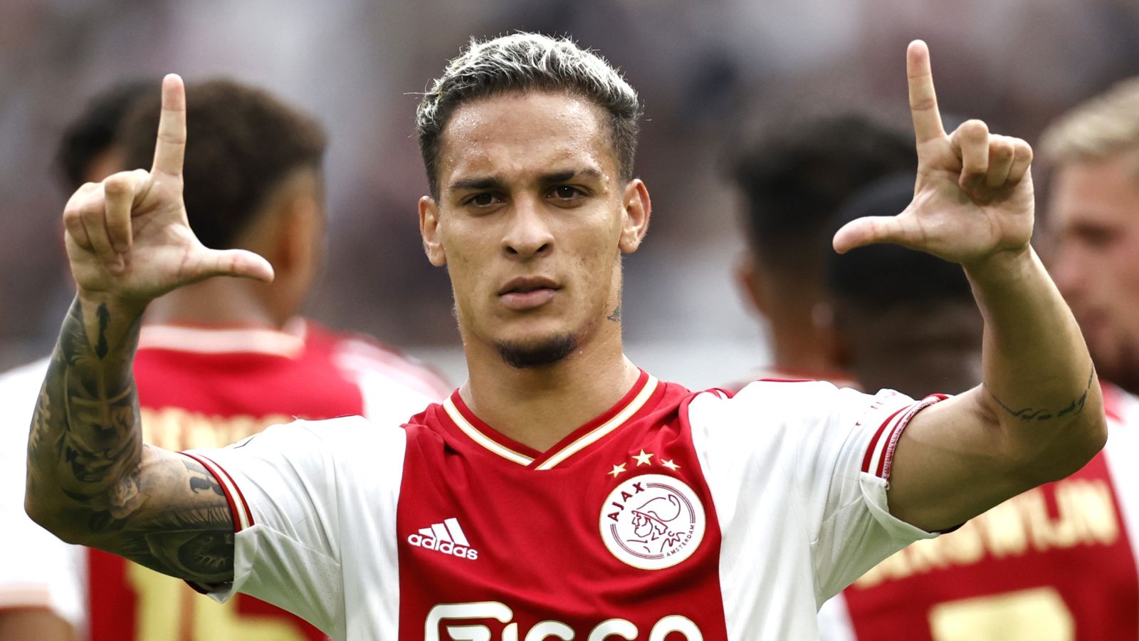 Antony to Man Utd: Ajax want at least €100m for Brazilian winger after €90m United bid rejected. Transfer Centre News