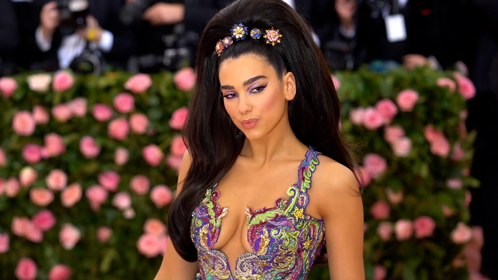 Dua Lipa Set To Co Host The 2023 Met Gala