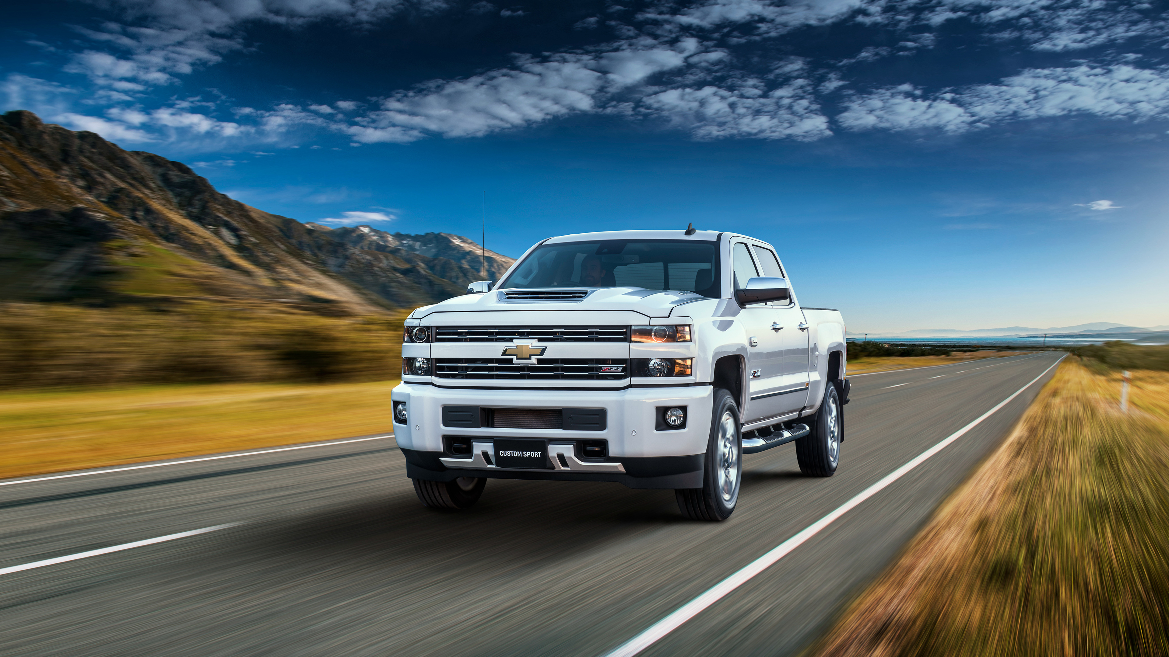 Chevrolet Silverado 2500 HD LTZ Custom Sport Crew Cab 2018 4K Wallpaper Car Wallpaper