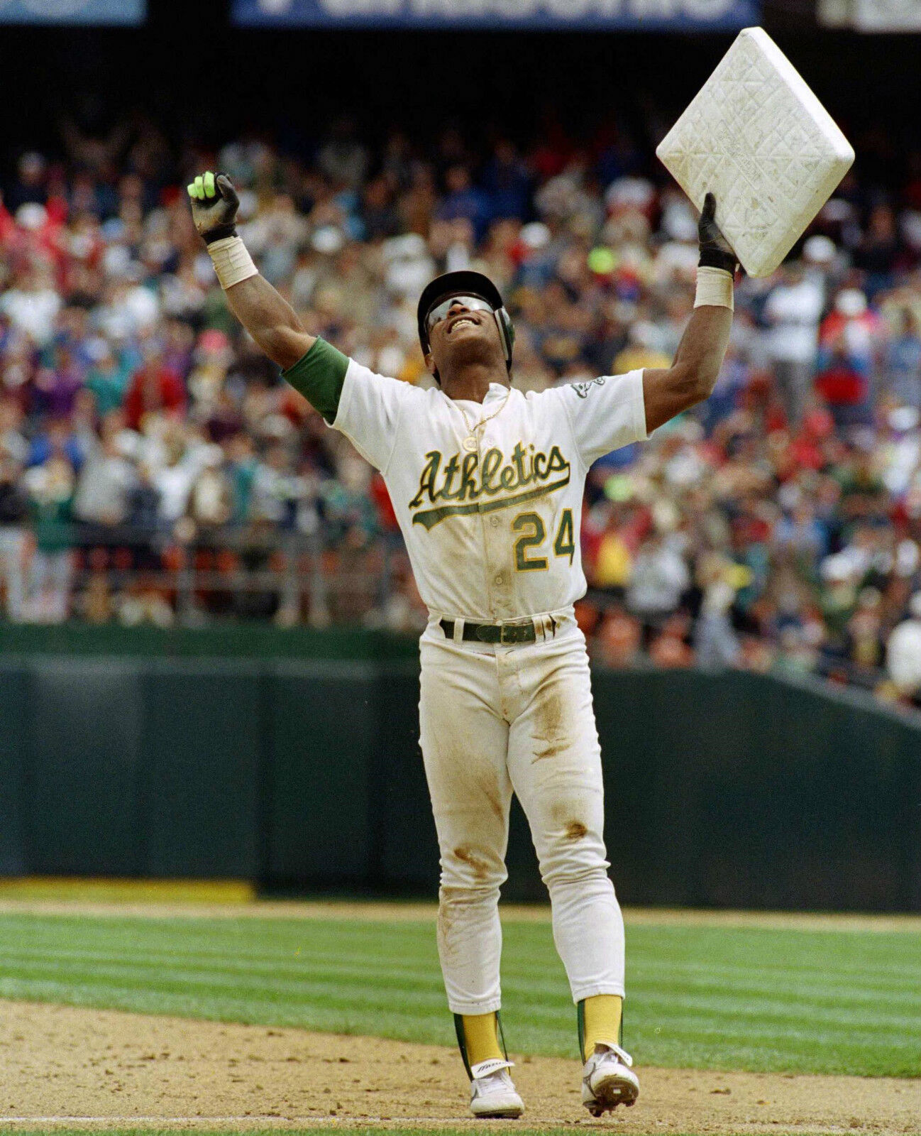 I made a Rickey Henderson mobile wallpaper, Let me know what you