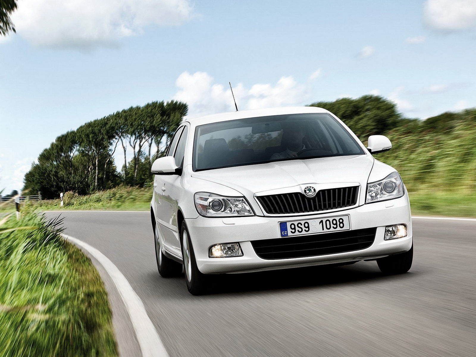 Skoda Octavia Desktop wallpaper 1600x1200