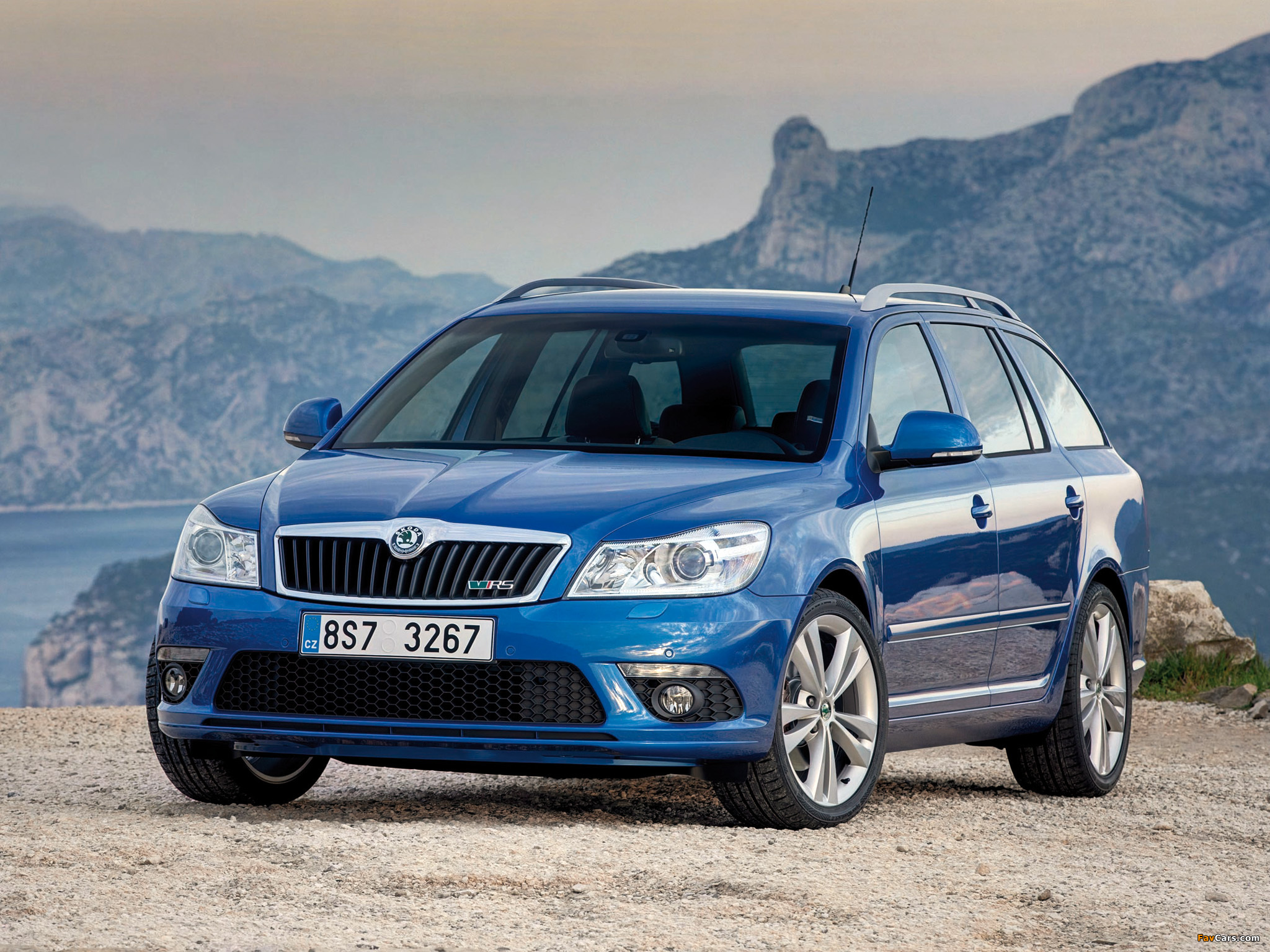 Škoda Octavia RS Combi (1Z) 2009–13 wallpaper (2048x1536)