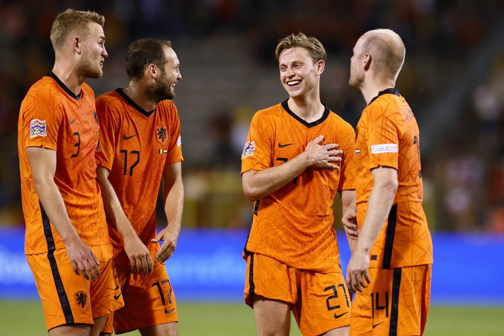 Frenkie de Jong shows why United want him with dominant Dutch display