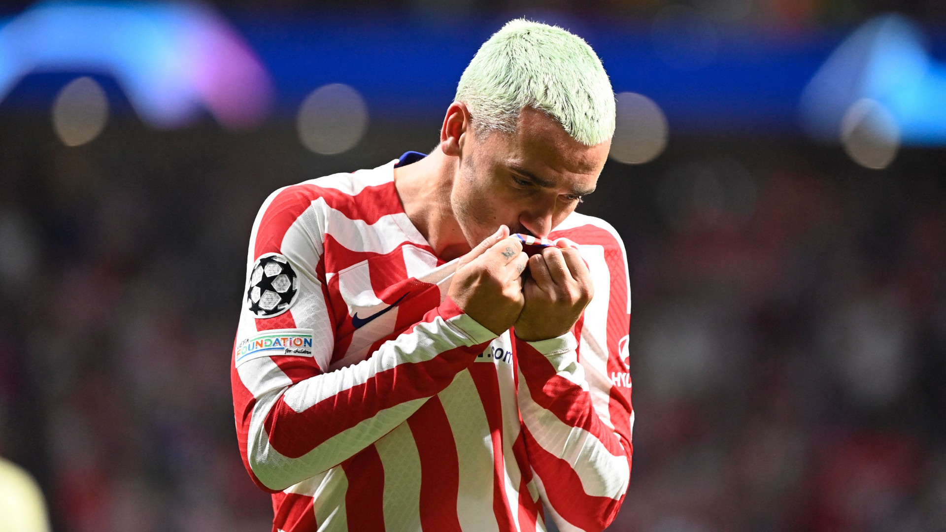 Griezmann breaks ties with Barcelona as permanent €20m Atletico Madrid transfer is confirmed. Goal.com UK