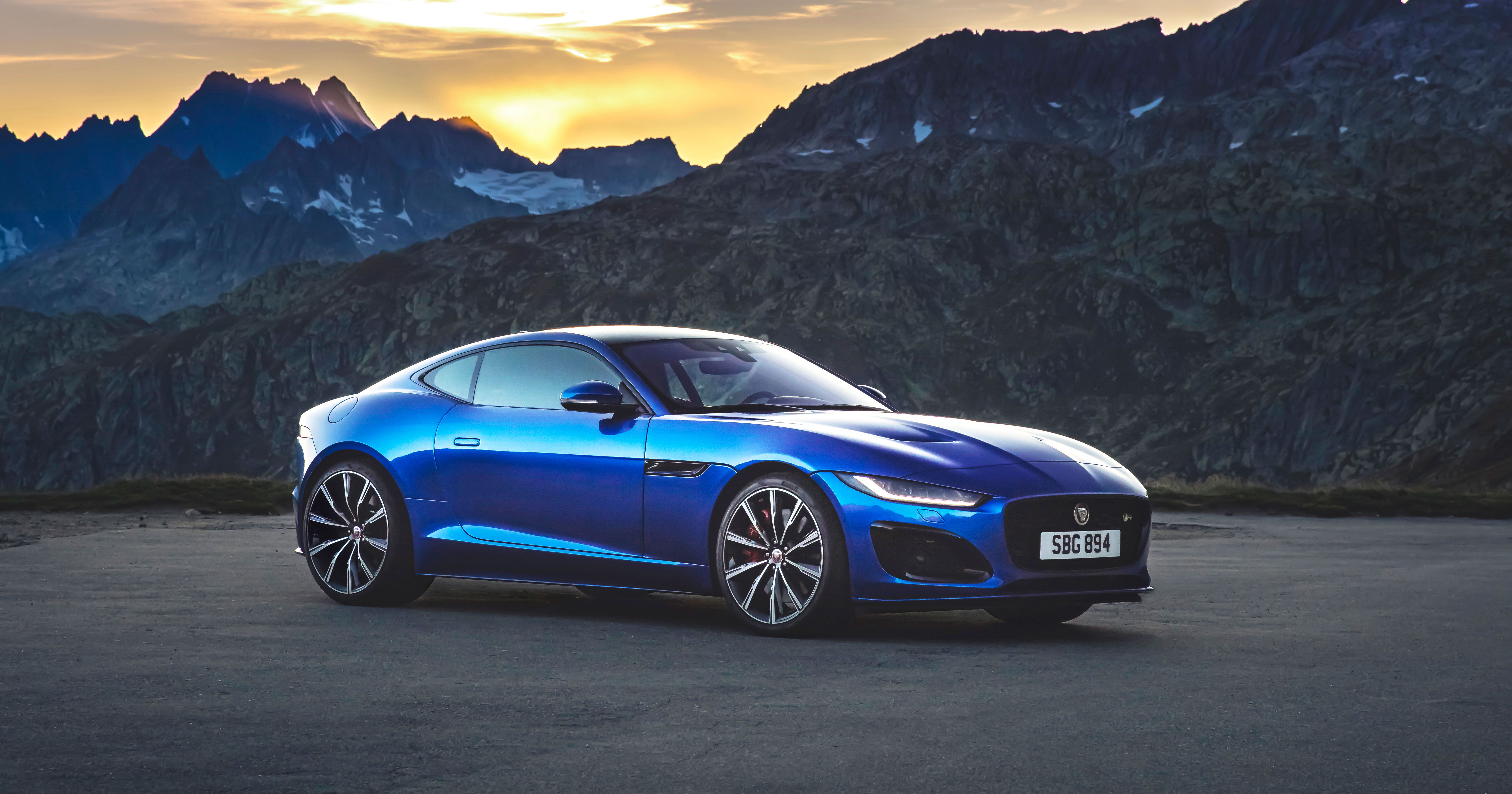 The Jaguar F Type Flaunts A New Face But Still Burbles And Coughs