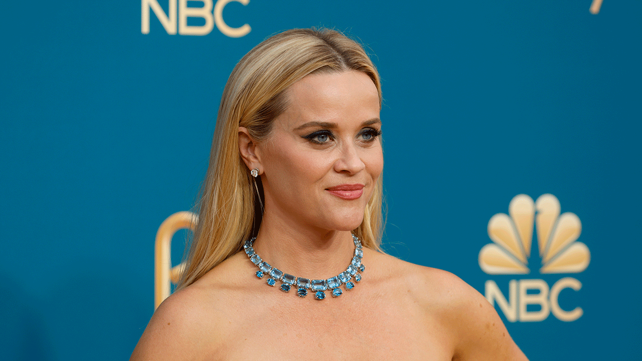 Reese Witherspoon And Ashton Kutcher Play Best Friends In New Netflix Rom Com 'Your Place Or Mine'