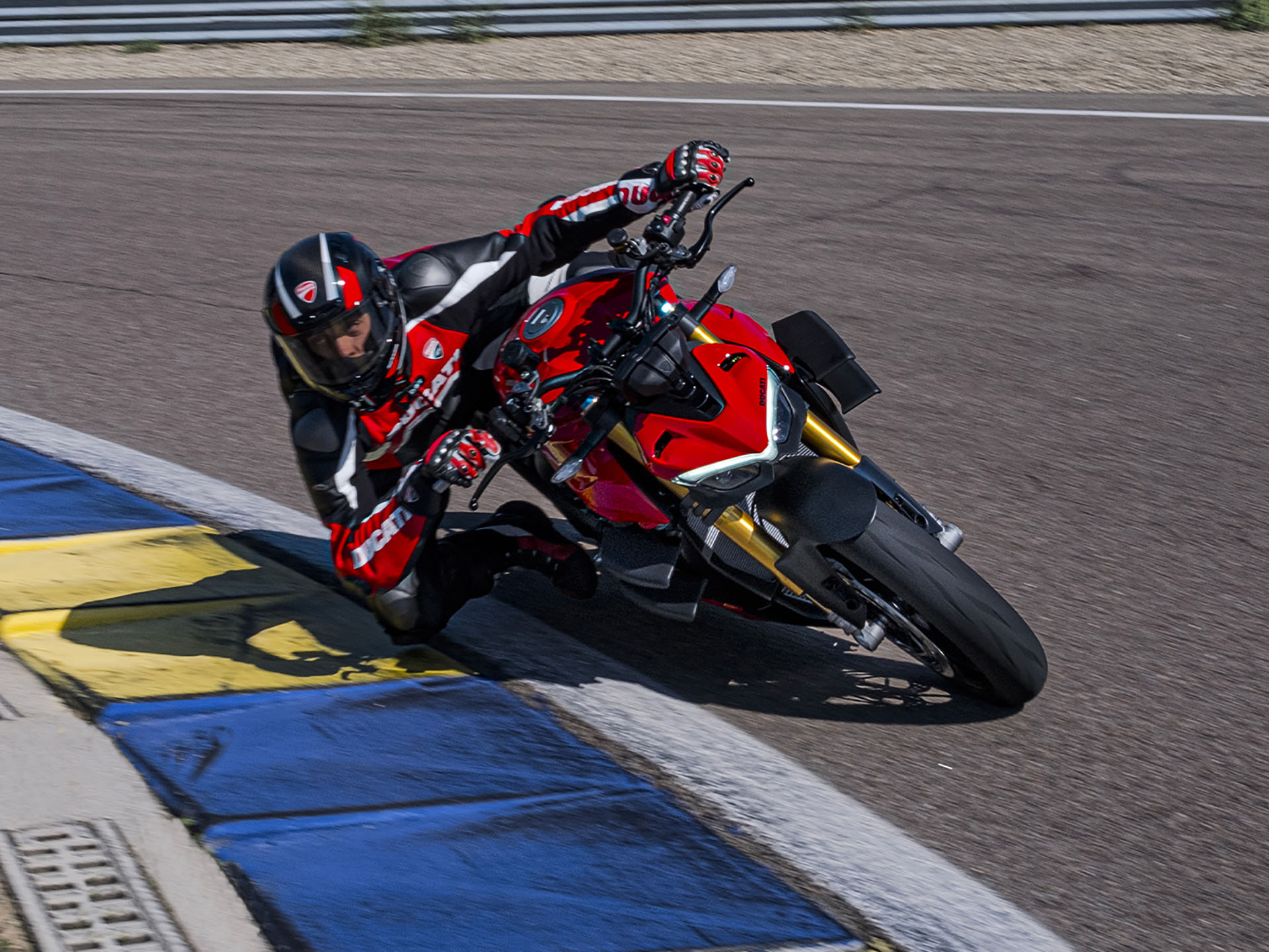 New 2023 Ducati Streetfighter V4 S, New Haven VT. Specs, Price, Photo