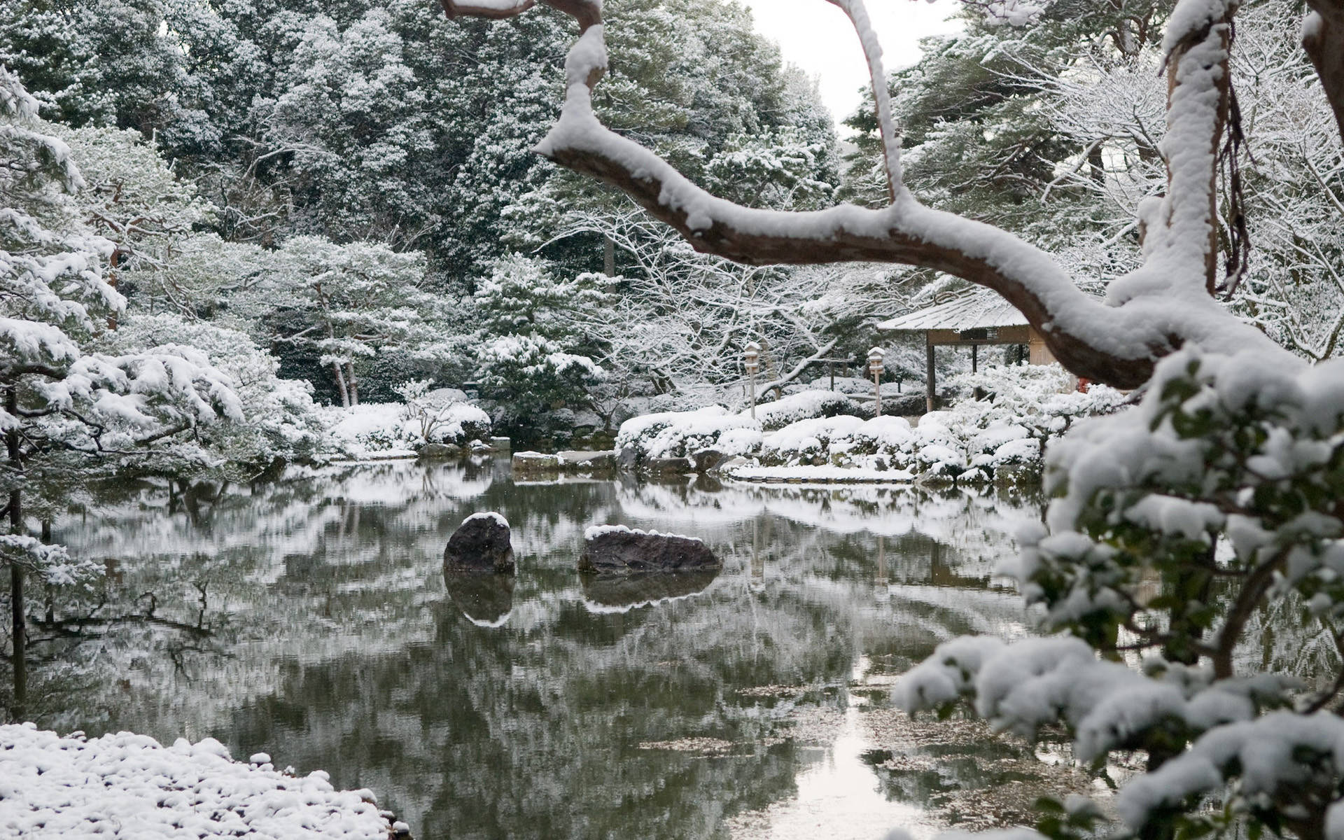 Download Heian Shrine Winter Desktop Wallpaper