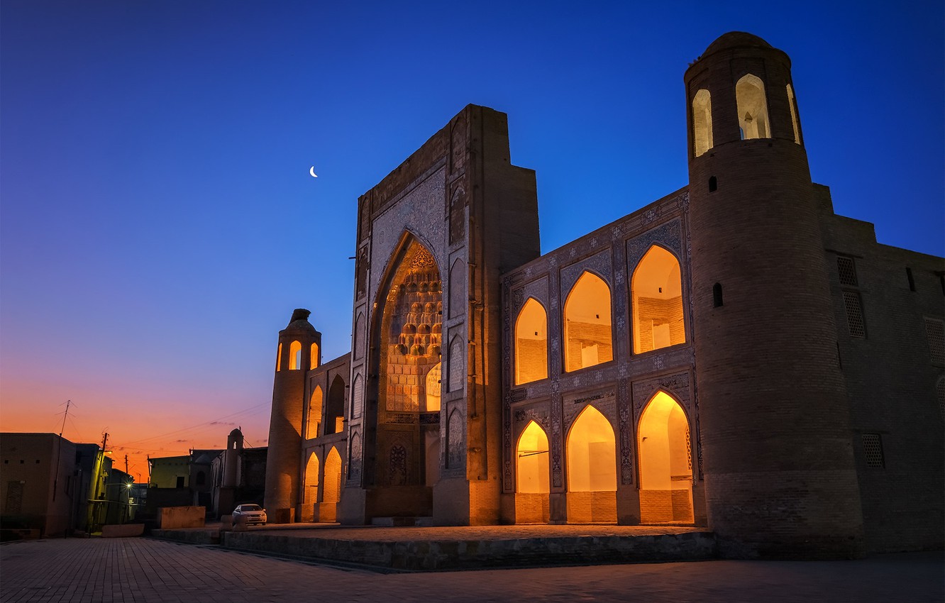 Uzbekistan; Bukhara; skyline, Mir-i-Arab Madrasa, Kalon Minaret,. -  SuperStock