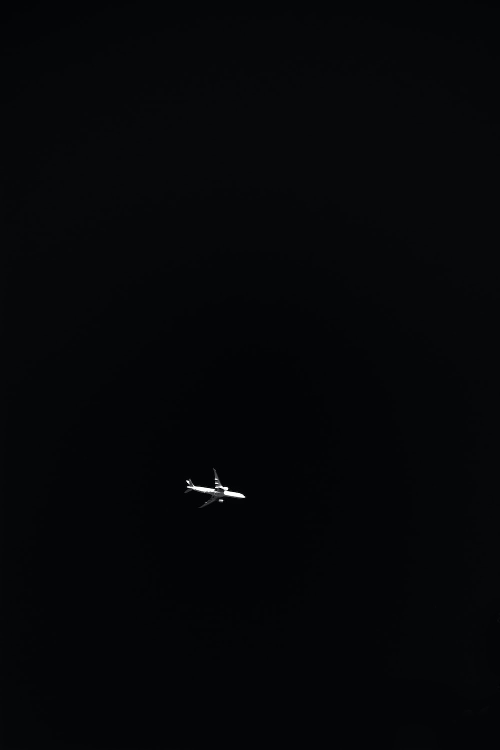 1K+ Dark Plane Picture. Download Free Image