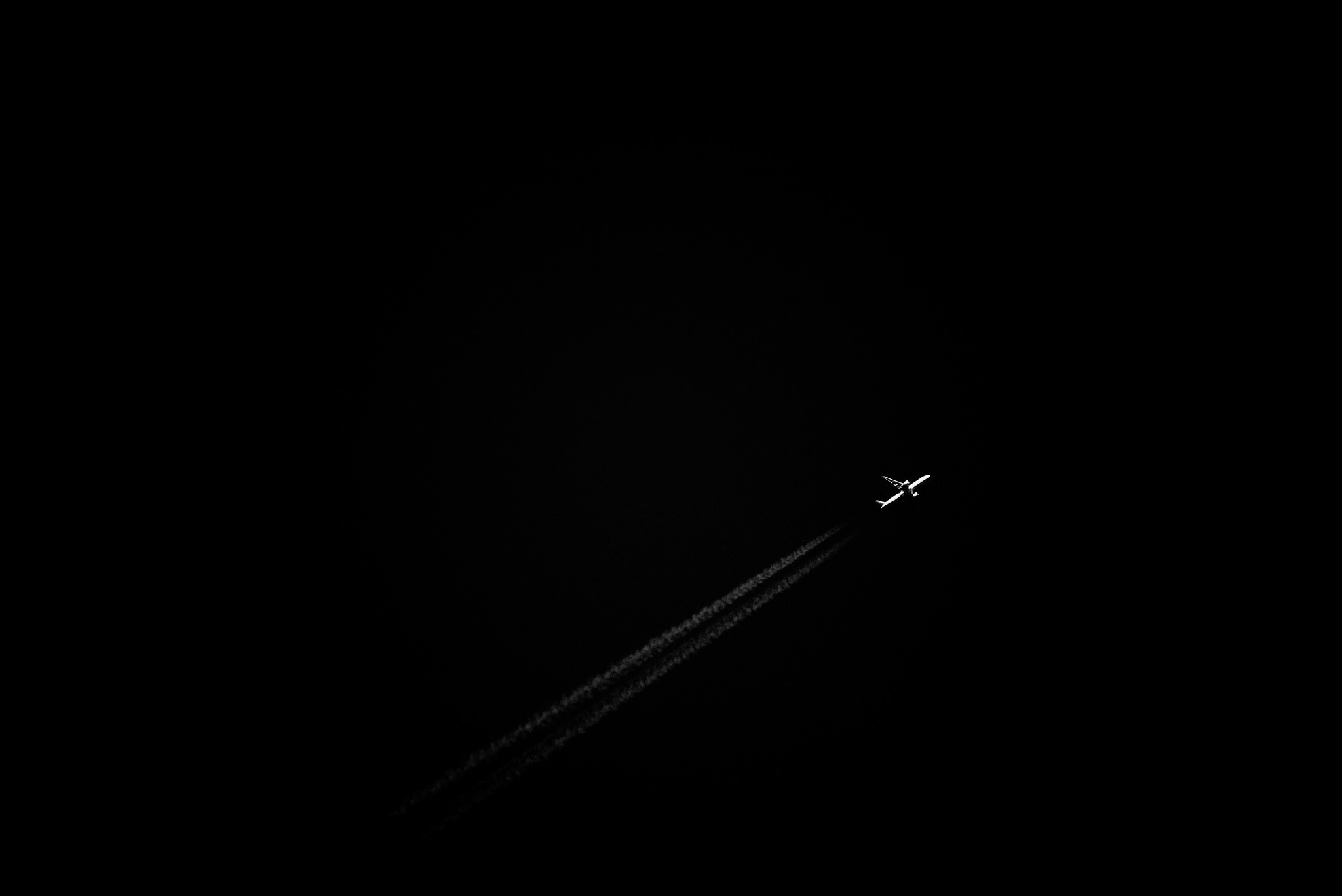 Wallpaper / dark, minimalism, vehicle, aircraft, black, black background, contrails, airplane free download
