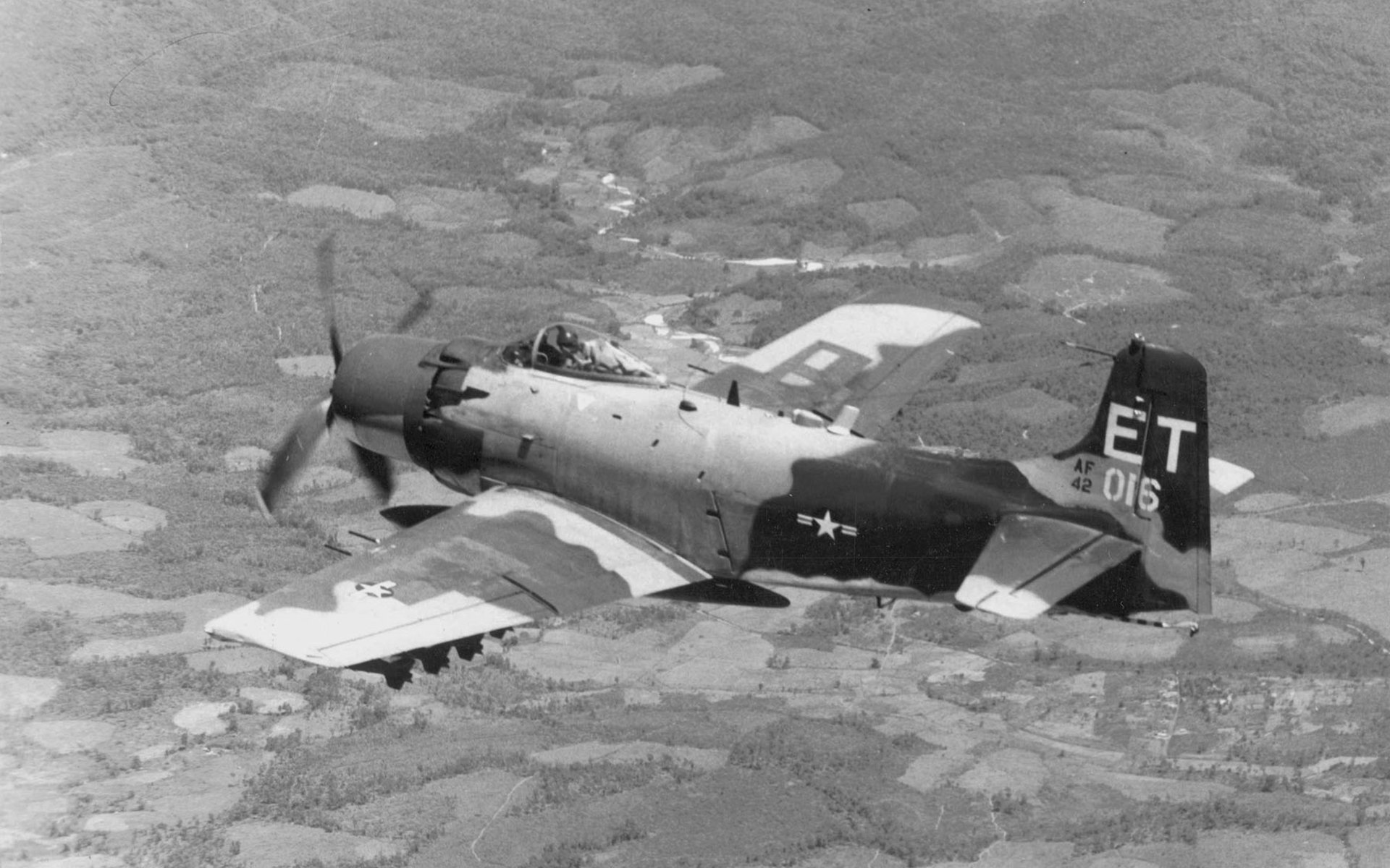 Douglas A 1 Skyraider HD Wallpaper And Background