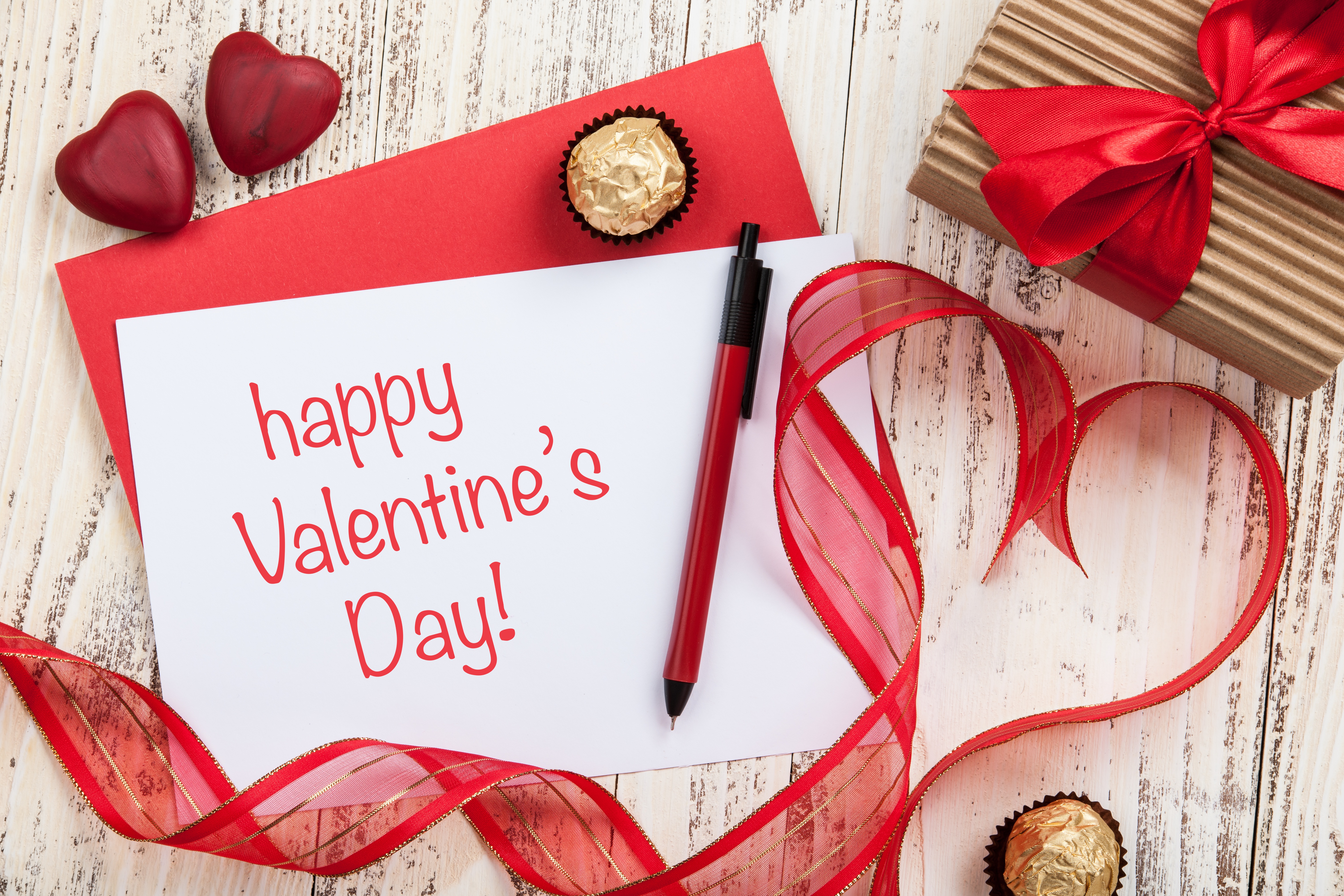 Valentines Day 4K, Romantic, Heart, Love, Gift Gallery HD Wallpaper