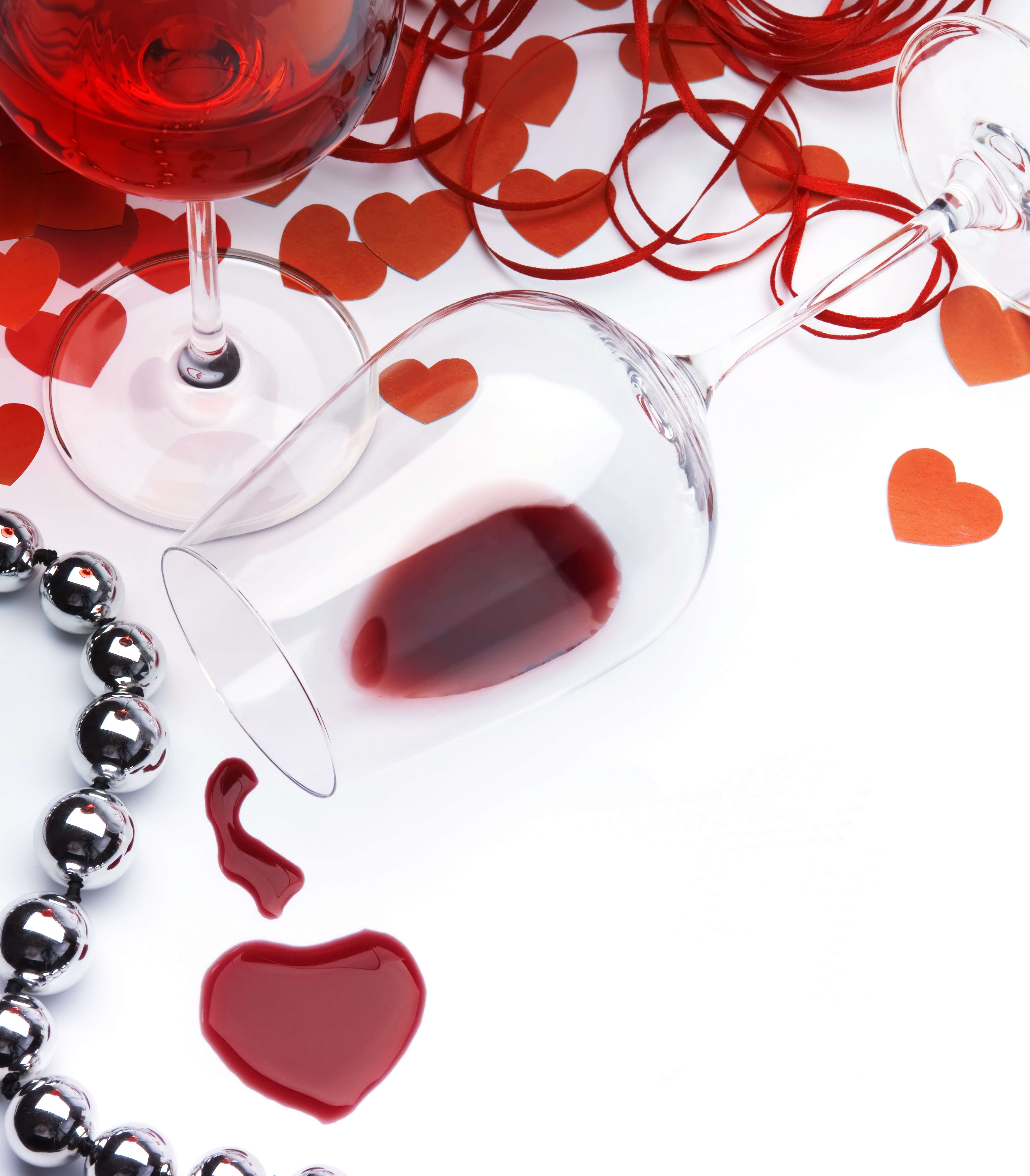 4K, 5K, Valentine's Day, Wine, White background, Stemware, Heart Gallery HD Wallpaper