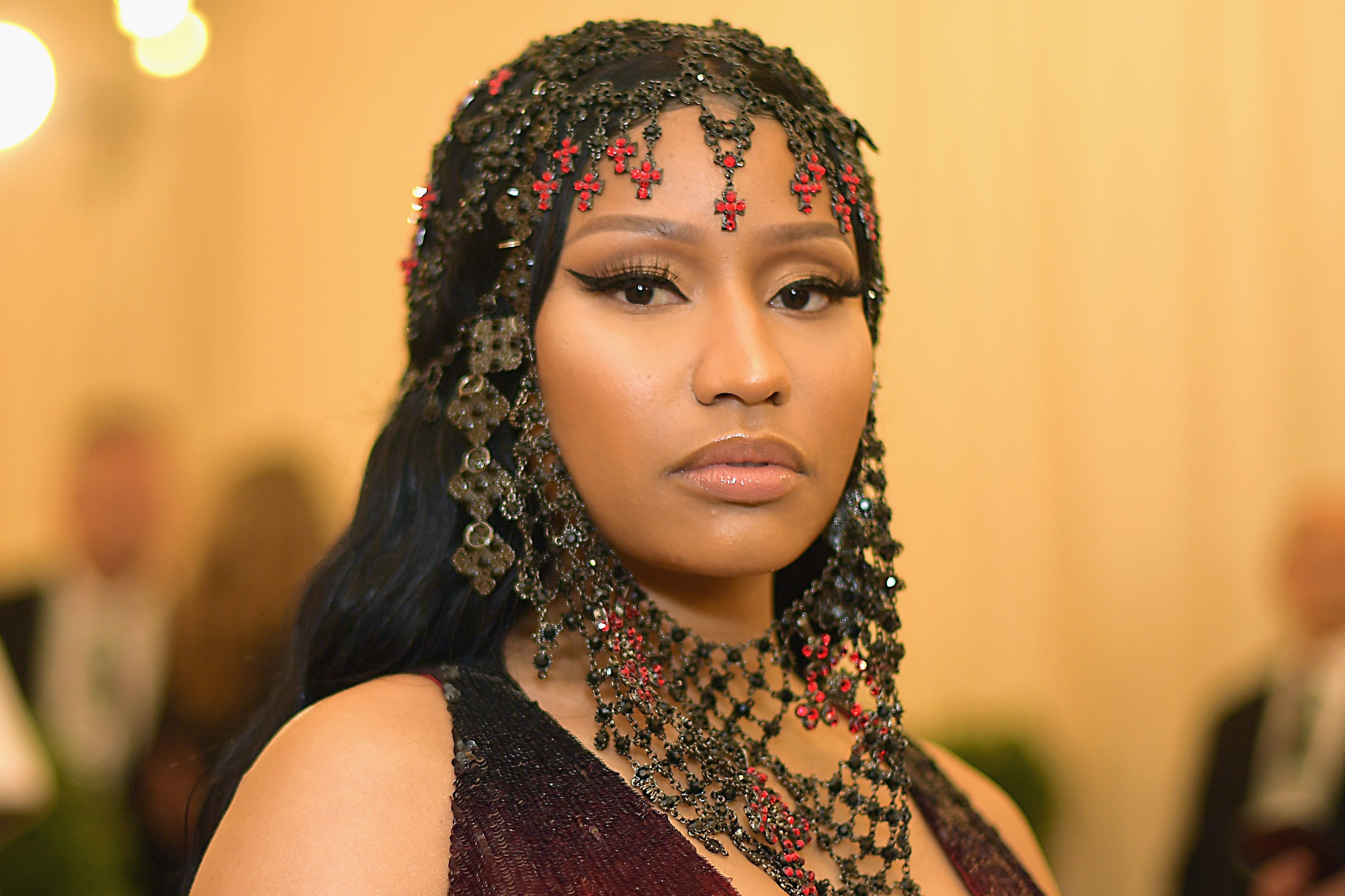 Nicki Minaj Returns to Her Signature Barbie Pink Hair Color