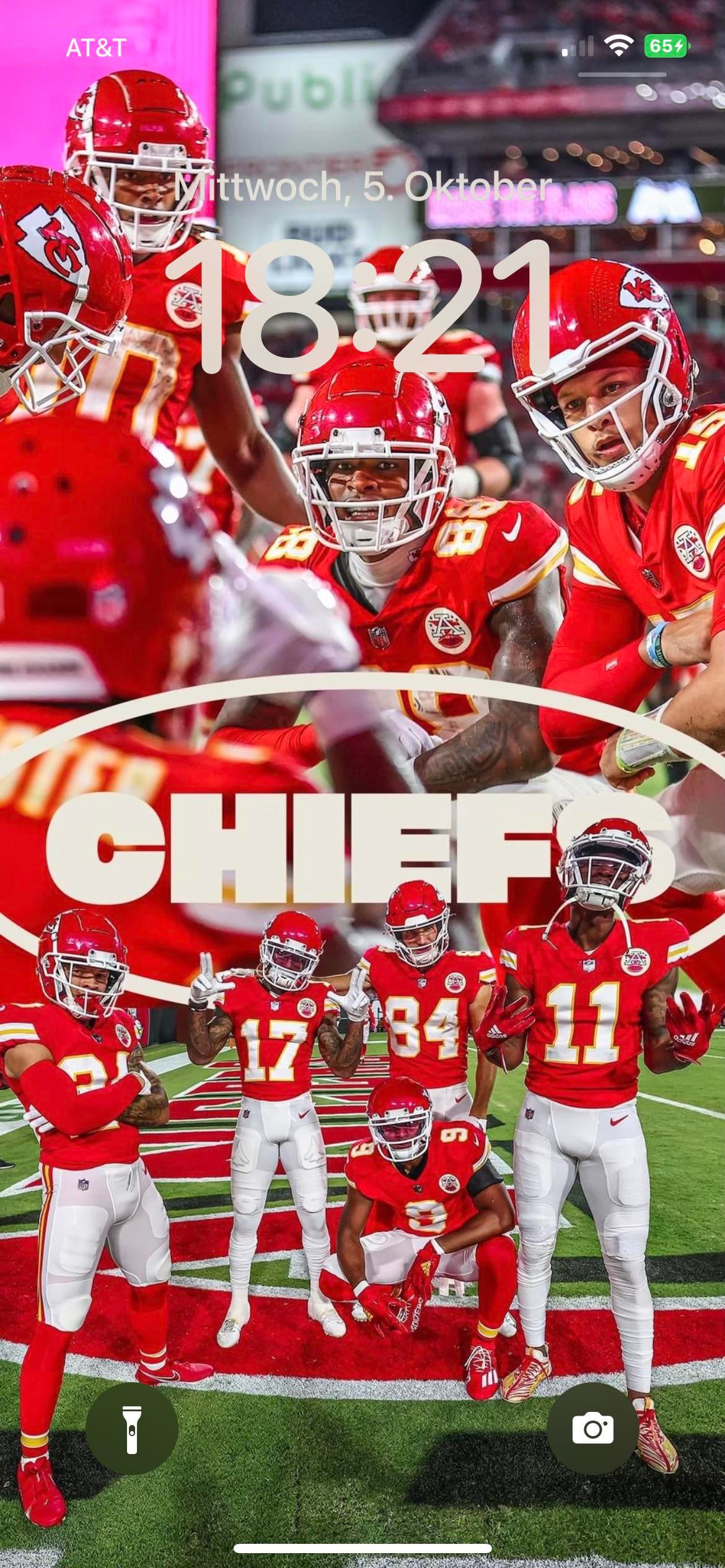 Sunday Night Football on NBC on Twitter Retweet if youre pulling for the  Chiefs to win Super Bowl LV Make sure you grab our wallpaper to rep the  ChiefsKingdom httpstcoLPMO5DmVOc  X