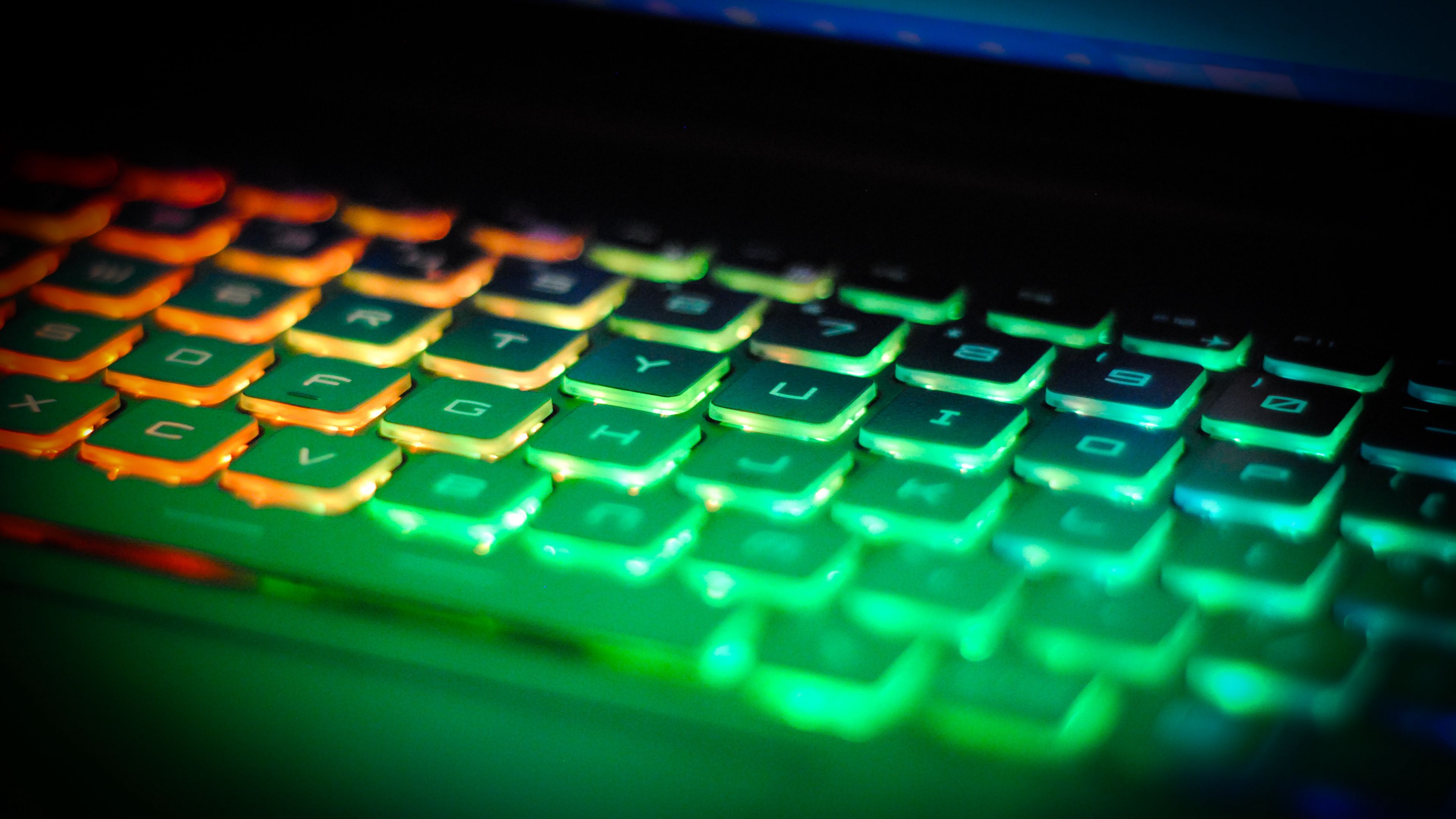 Download wallpaper 3840x2160 keyboard, backlight, light, computer 4k uhd 16:9 HD background