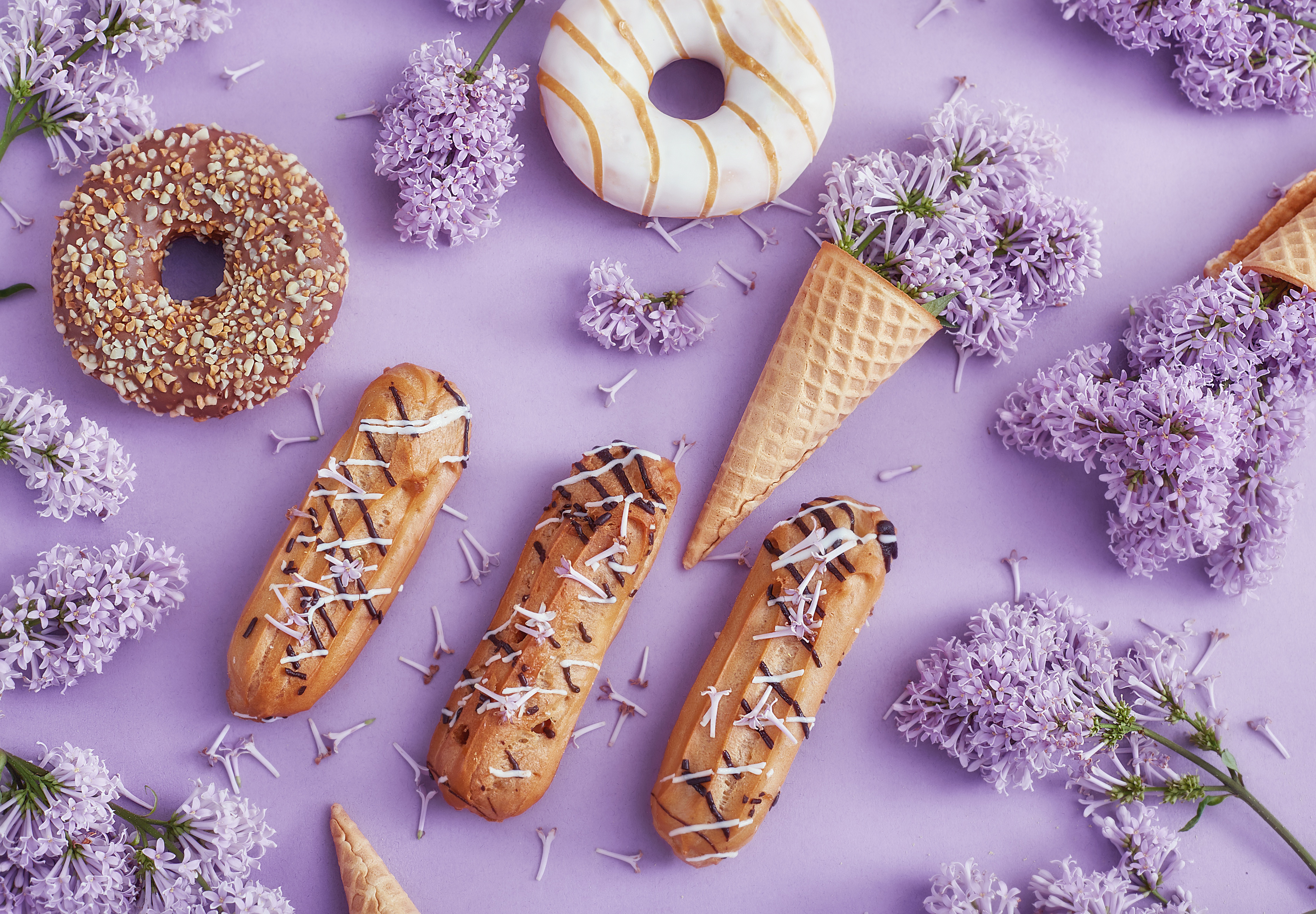 Dessert Doughnut Purple Flower Still Life Waffle Cone Eclair Wallpaper:4484x3116