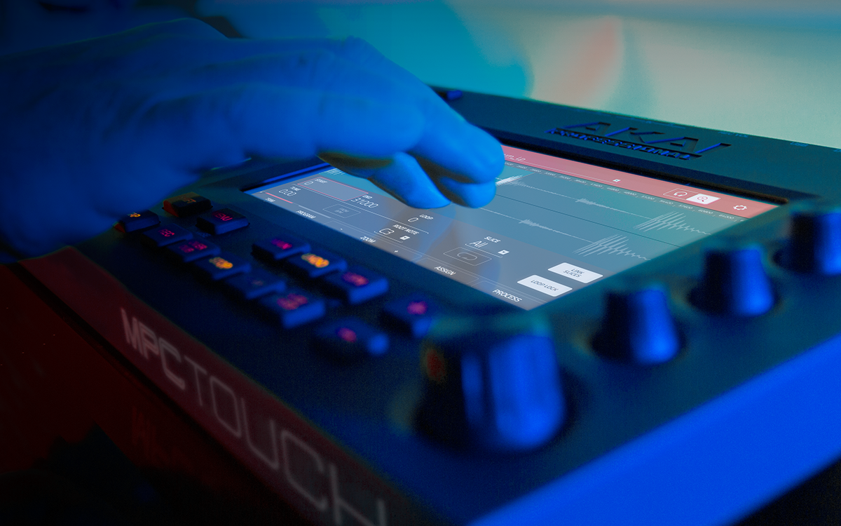 MPC Touch Drum Machine Controller with Touch Screen