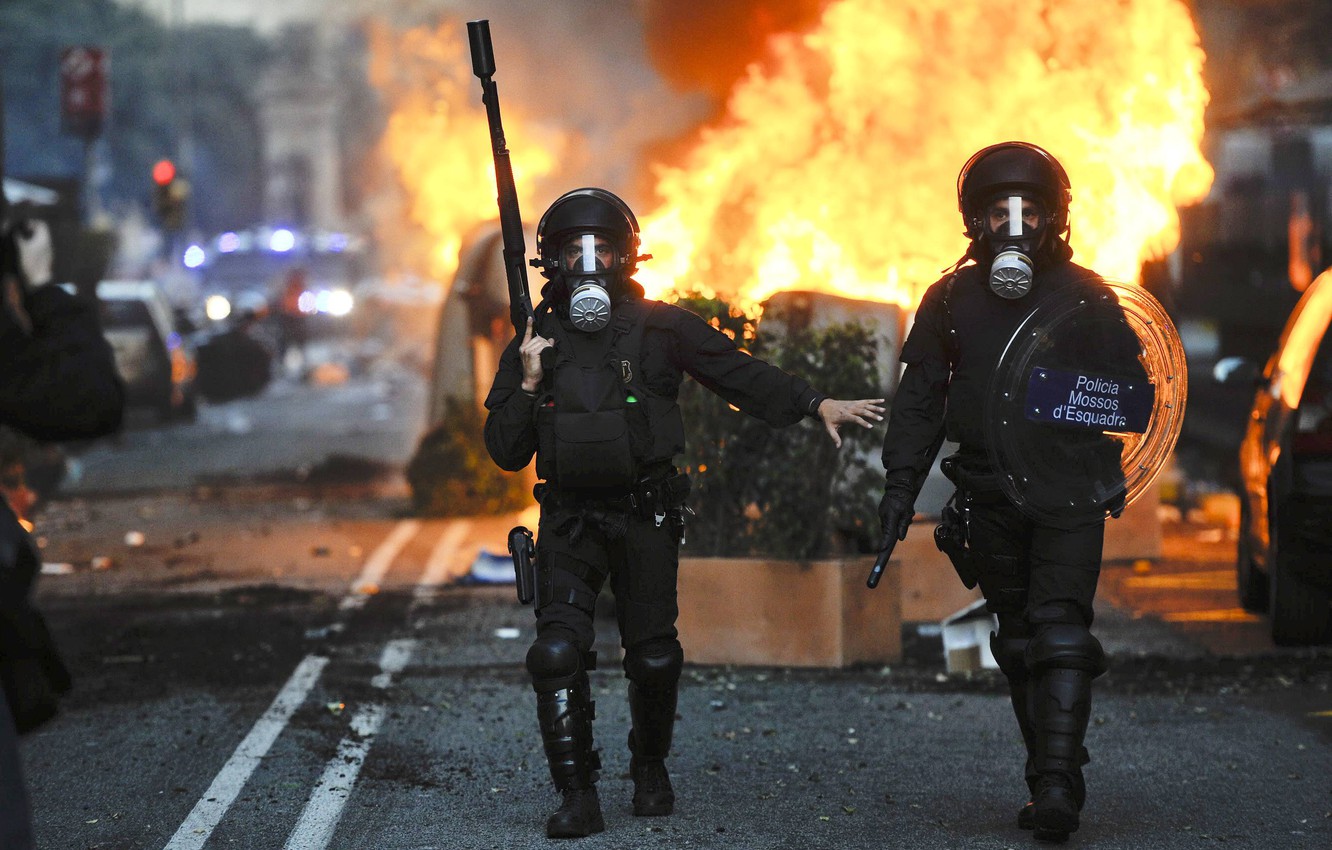 Wallpaper weapons, street, police, chaos, uniforms, riots image for desktop, section ситуации