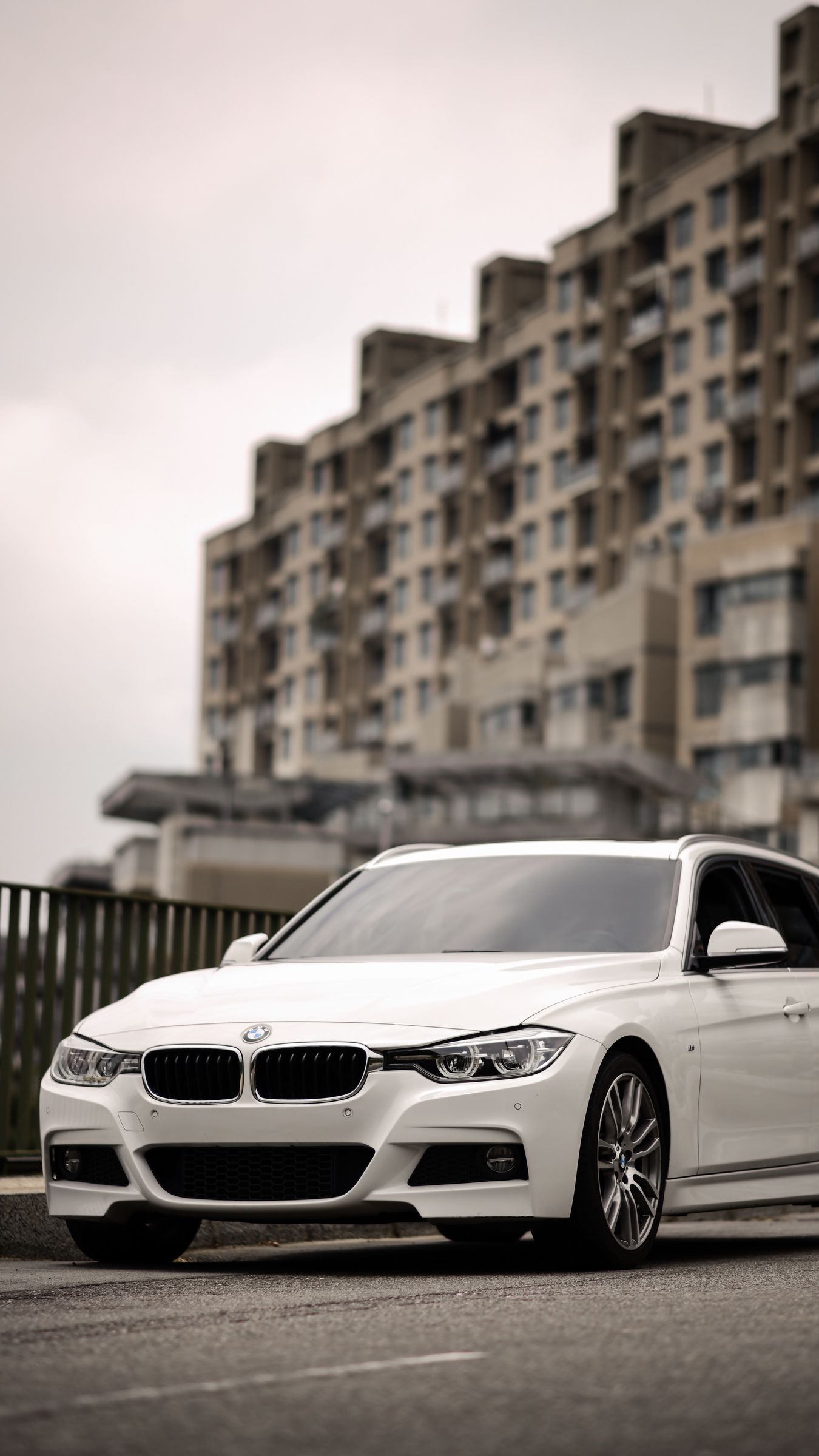 Download wallpaper 1350x2400 bmw 320i, bmw, car, white, city iphone 8+/7+/6s+/for parallax HD background