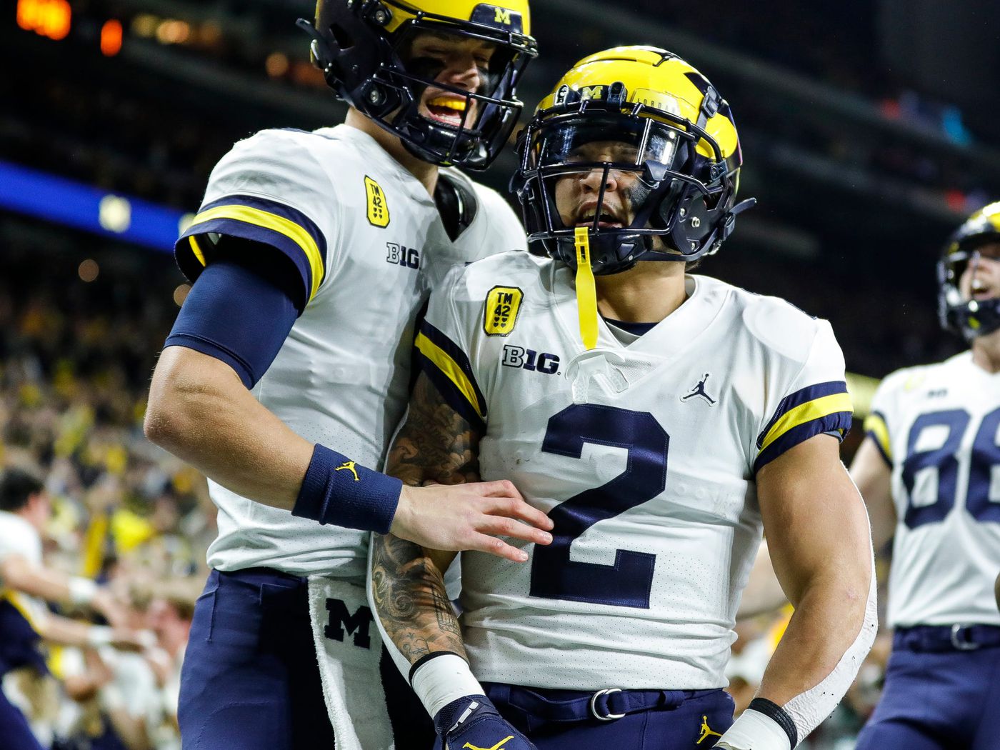 Blake Corum going beast mode on bench press will have Michigan fans hyped