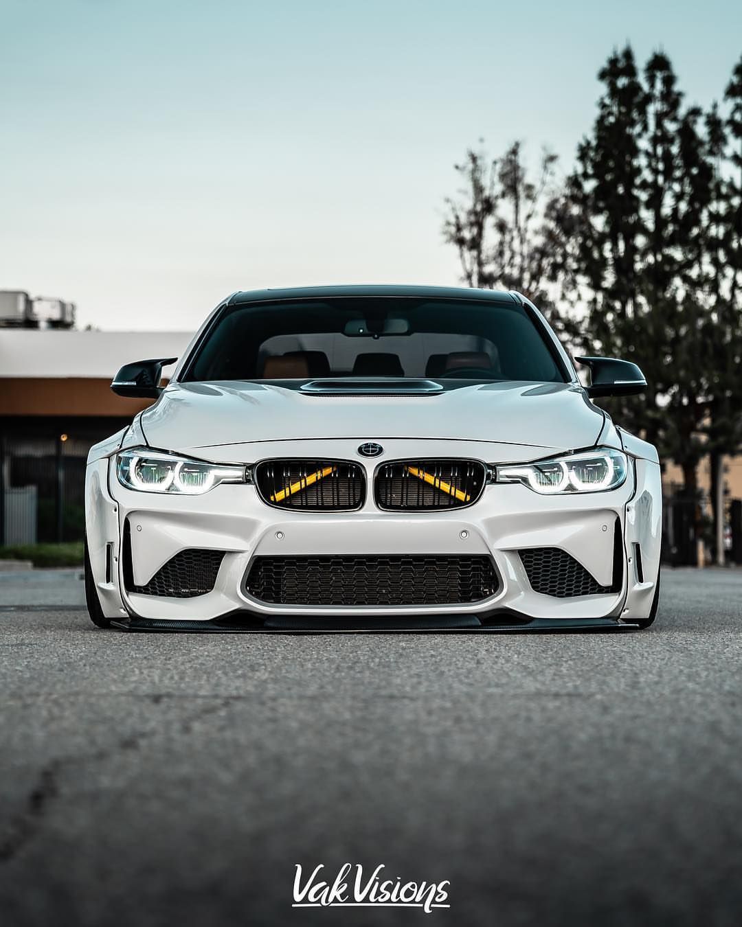 BMW F80 M3 white widebody slammed. Bmw cars, Bmw, Bmw sports car