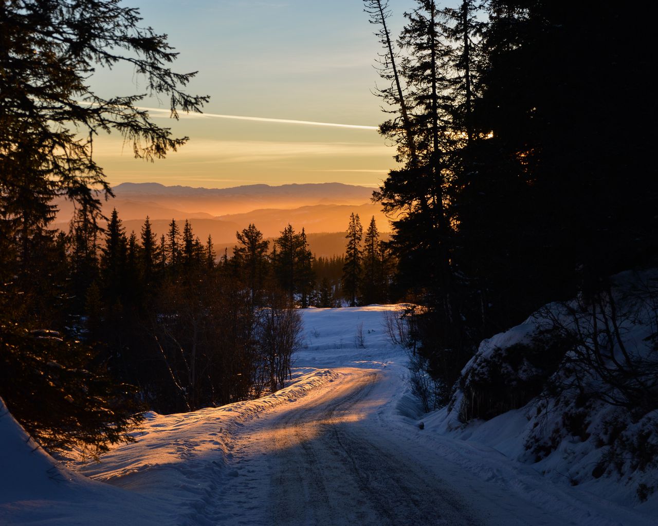 Download wallpaper 1280x1024 forest, winter, sunset, road, trees, sky standard 5:4 HD background