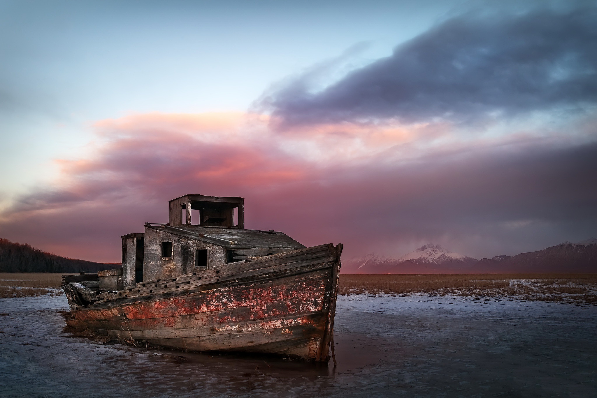 Wallpaper, wreck, boat, old, outdoors, vehicle 2048x1367