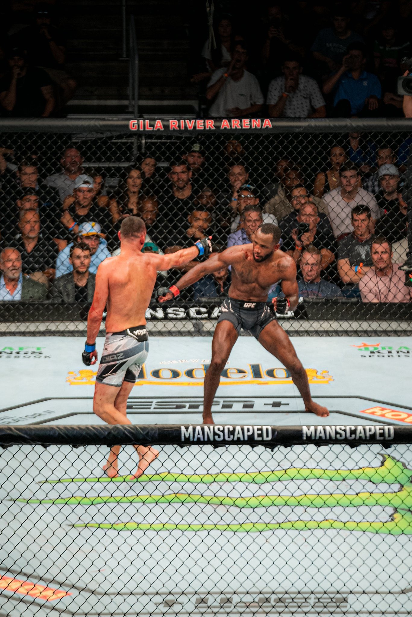 Fight Pics That Go Hard Diaz wobbles Leon Edwards Glendale, Arizona