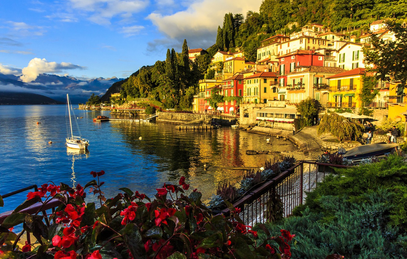 Wallpaper lake, building, home, yacht, Italy, promenade, Italy, lake Como, Lombardy, Lombardy, Lake Como, Varenna, Varenna image for desktop, section пейзажи