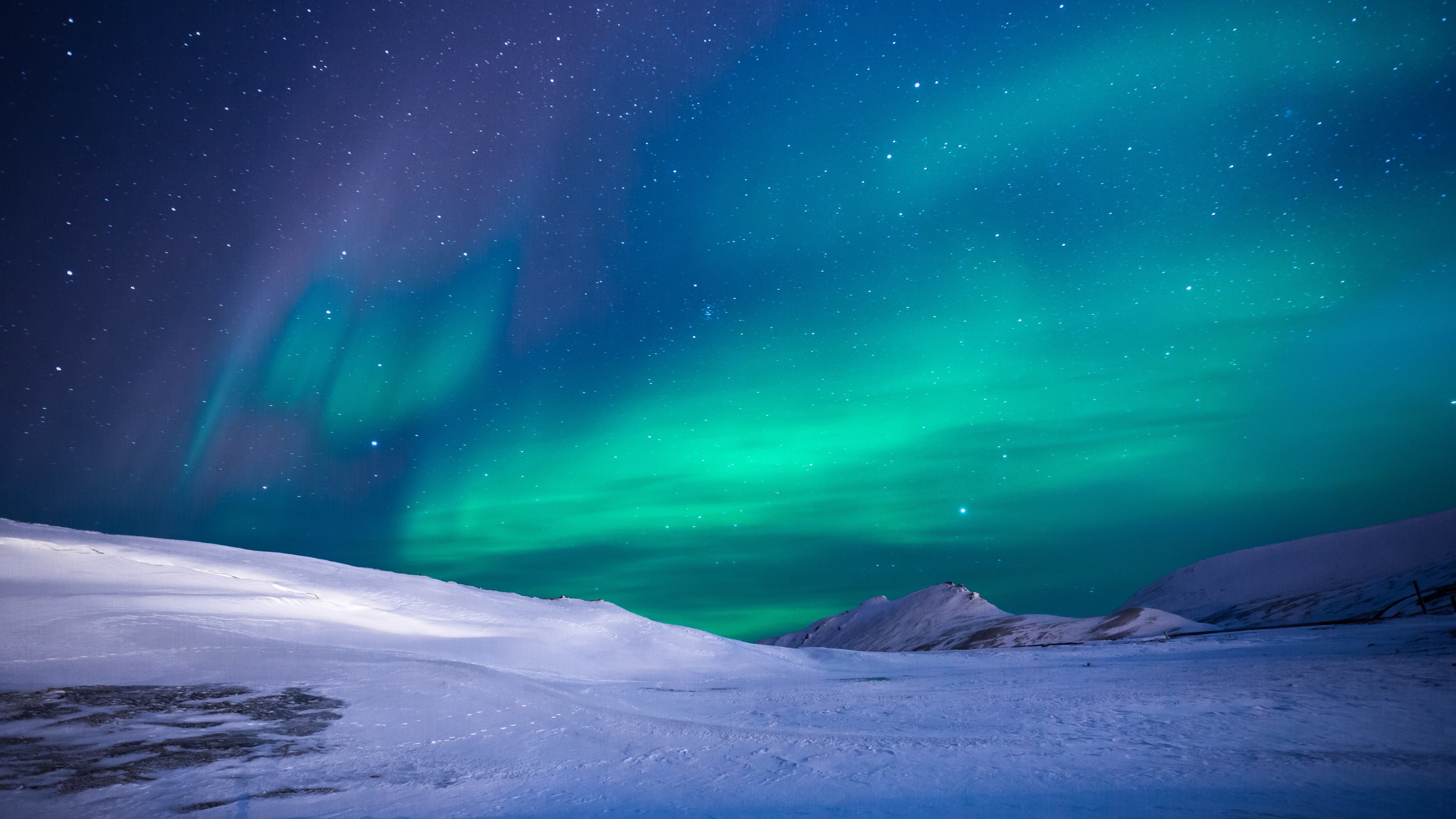 Wallpaper / northern lights, sky, winter, mountains, 4K free download