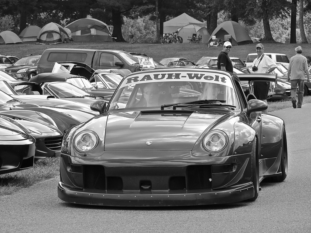 Lime Rock Historic Festival: RAUH Welt Begriff Porsche 993. Mind Over Motor