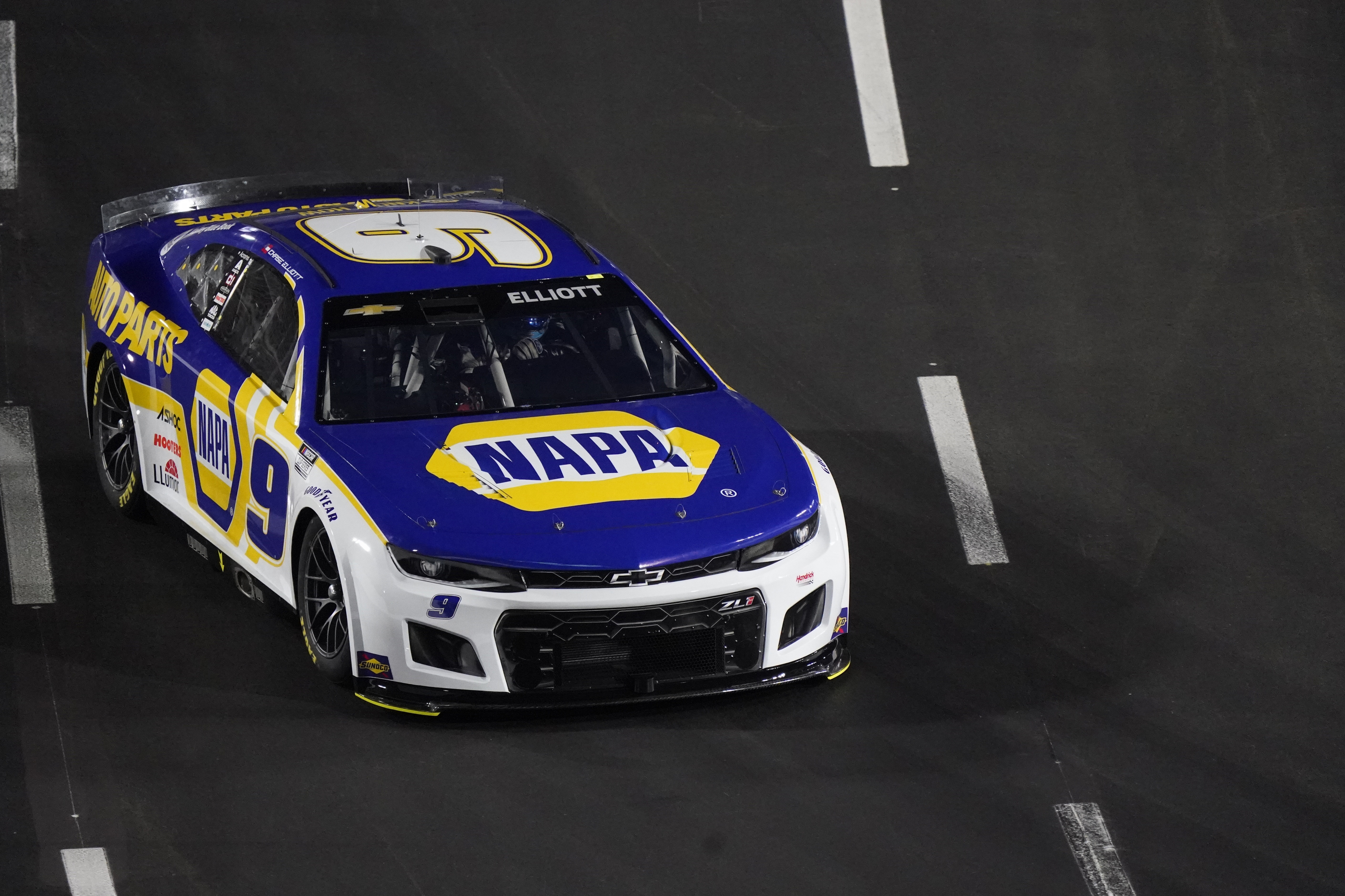 Chase Elliott Signs 5 Year Extension Before Daytona 500