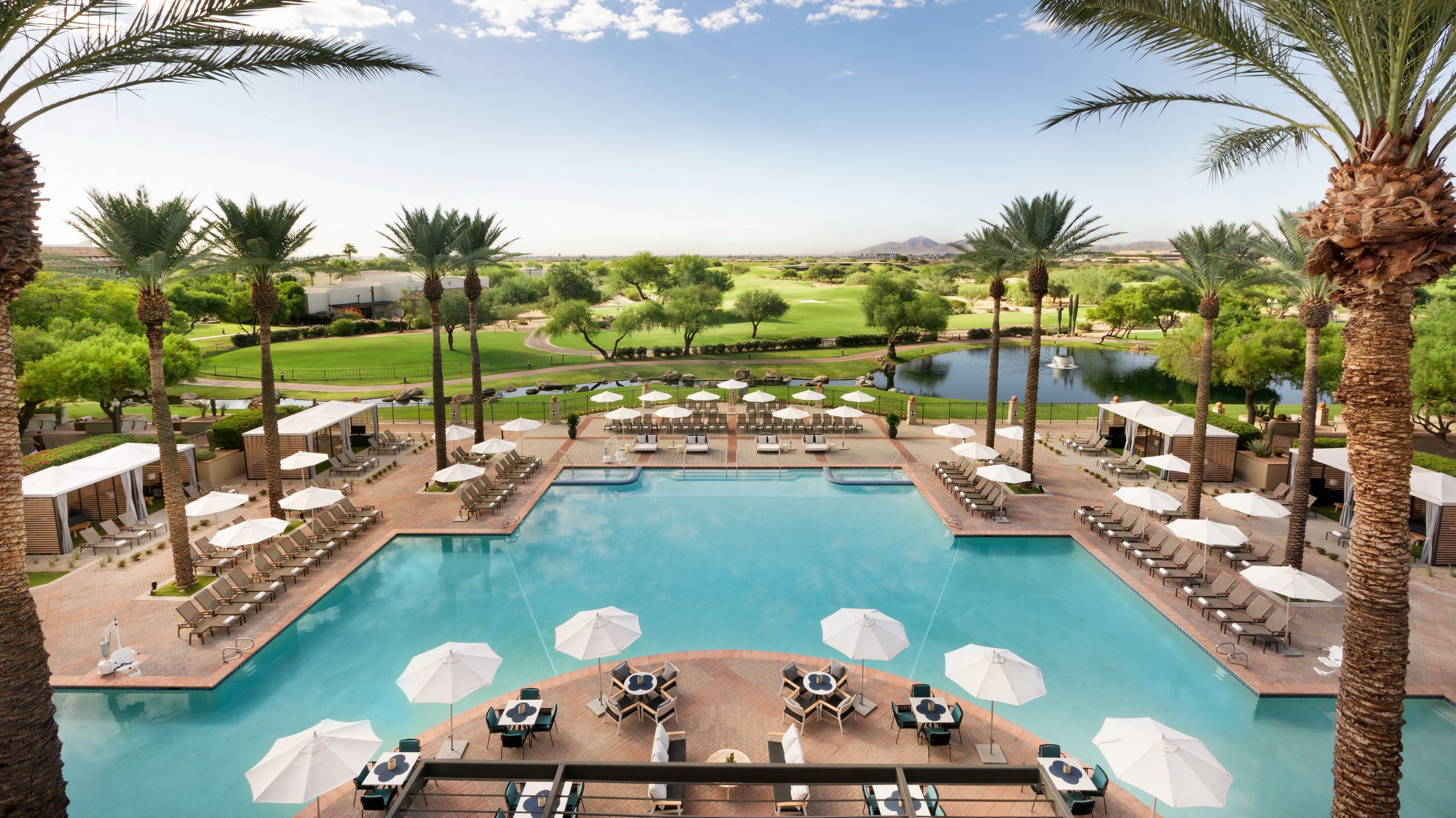 Take a Look at the 7 Biggest Hotel Pools in America